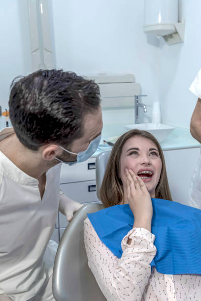 Best Orthodontic Emergency Dentist in Lakewood Clu, MI